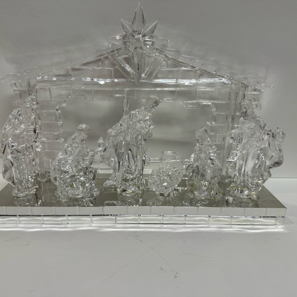 Clear Glass Nativity Scene Sculpture
